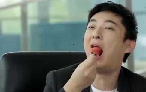 王思聪亲自吃瓜,揭秘娱乐圈幕后真相