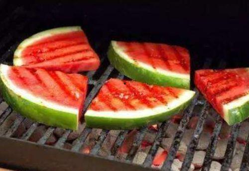 西湖瓜烤着吃,夏日消暑新选择